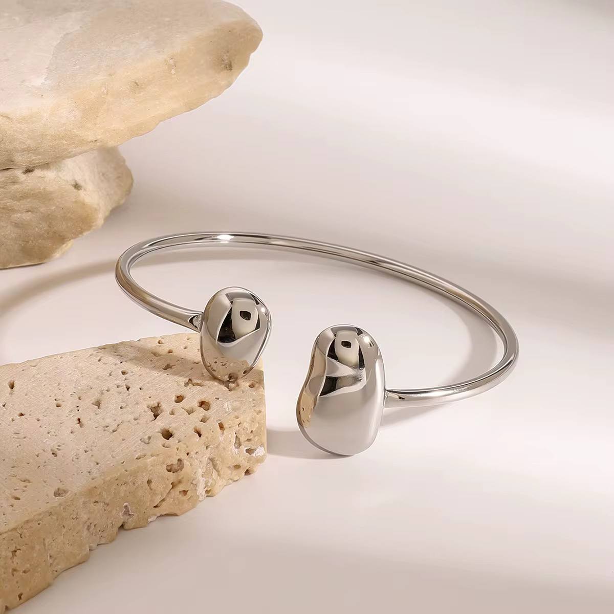 Hidi Bangle | Silver