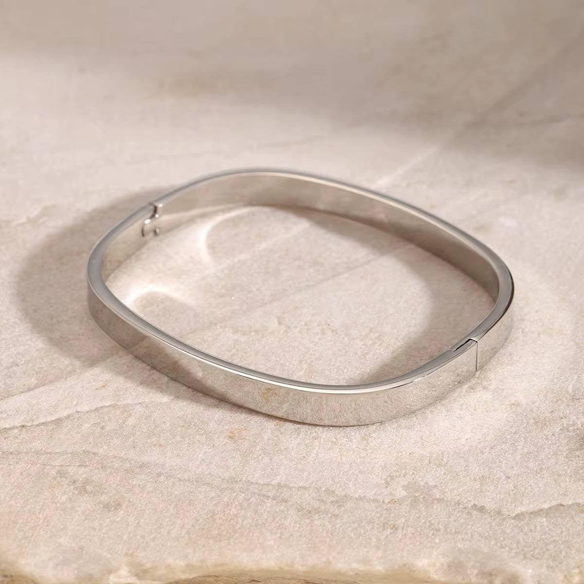 Alani Bangle | Silver