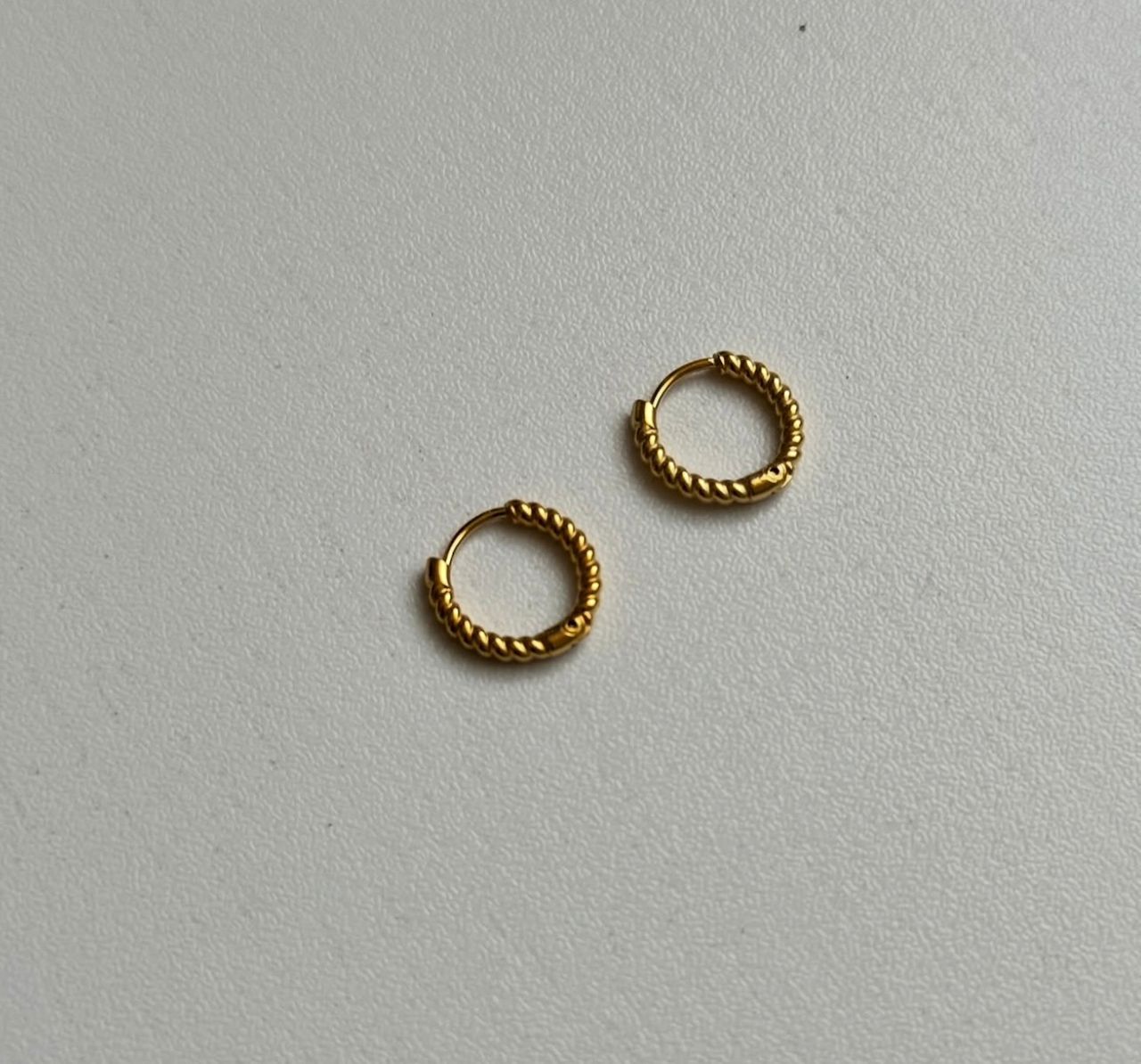 Everyday Huggies | Gold