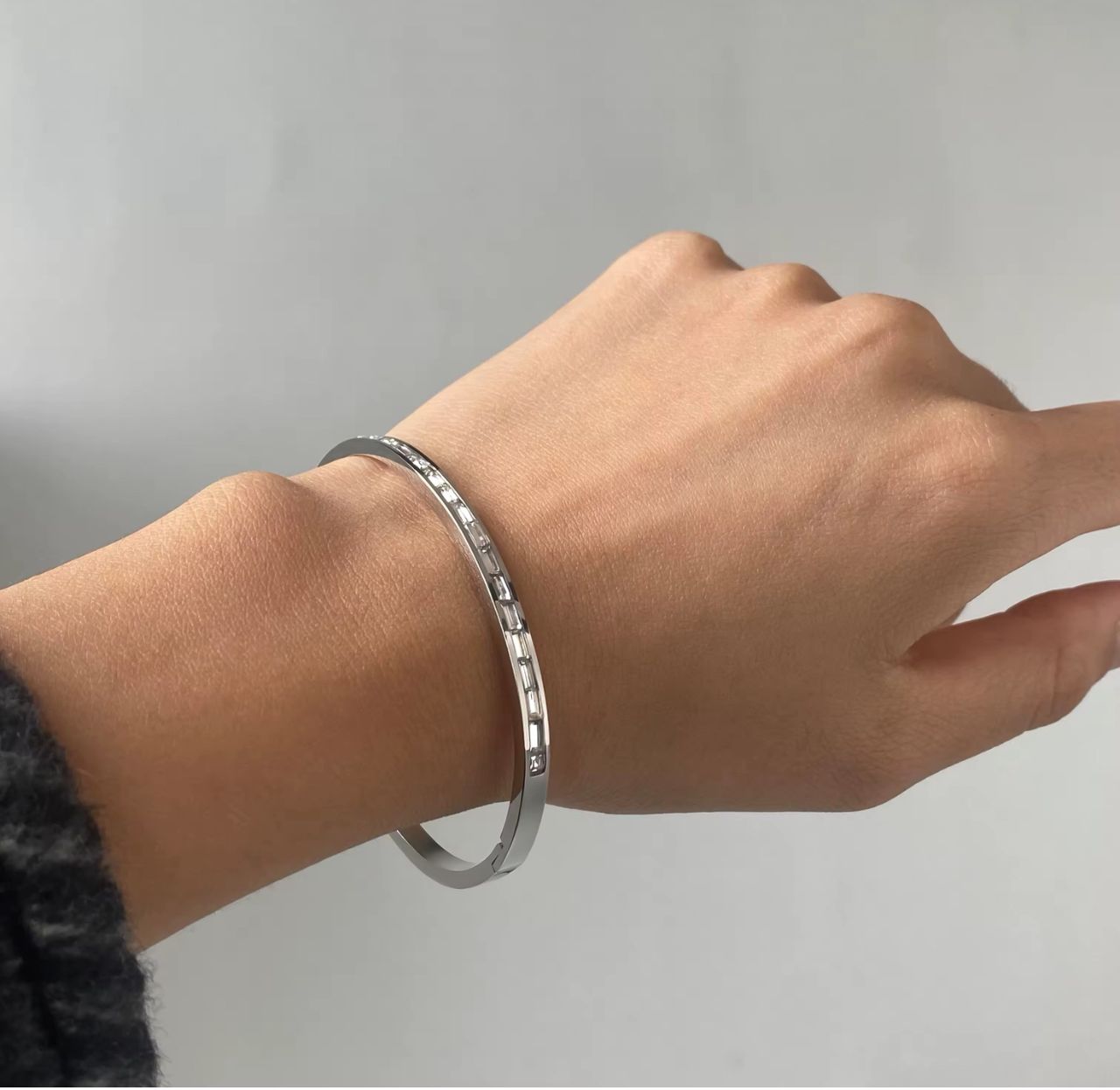 Lyra Bangle | Silver