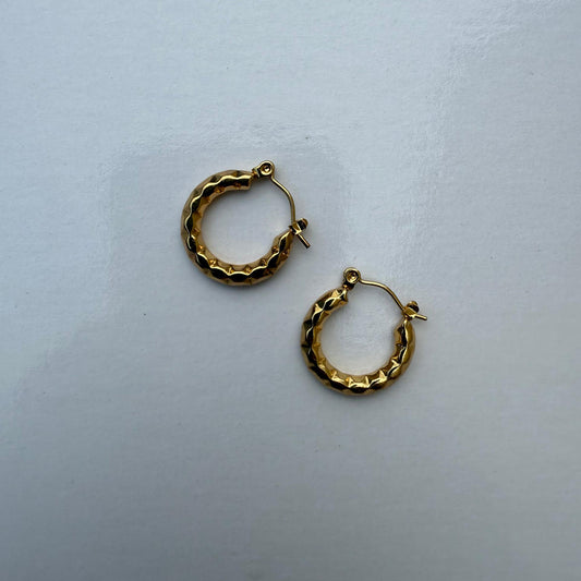 Stella Hoops | Gold